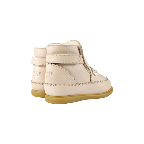 Sify Shoes | Swan