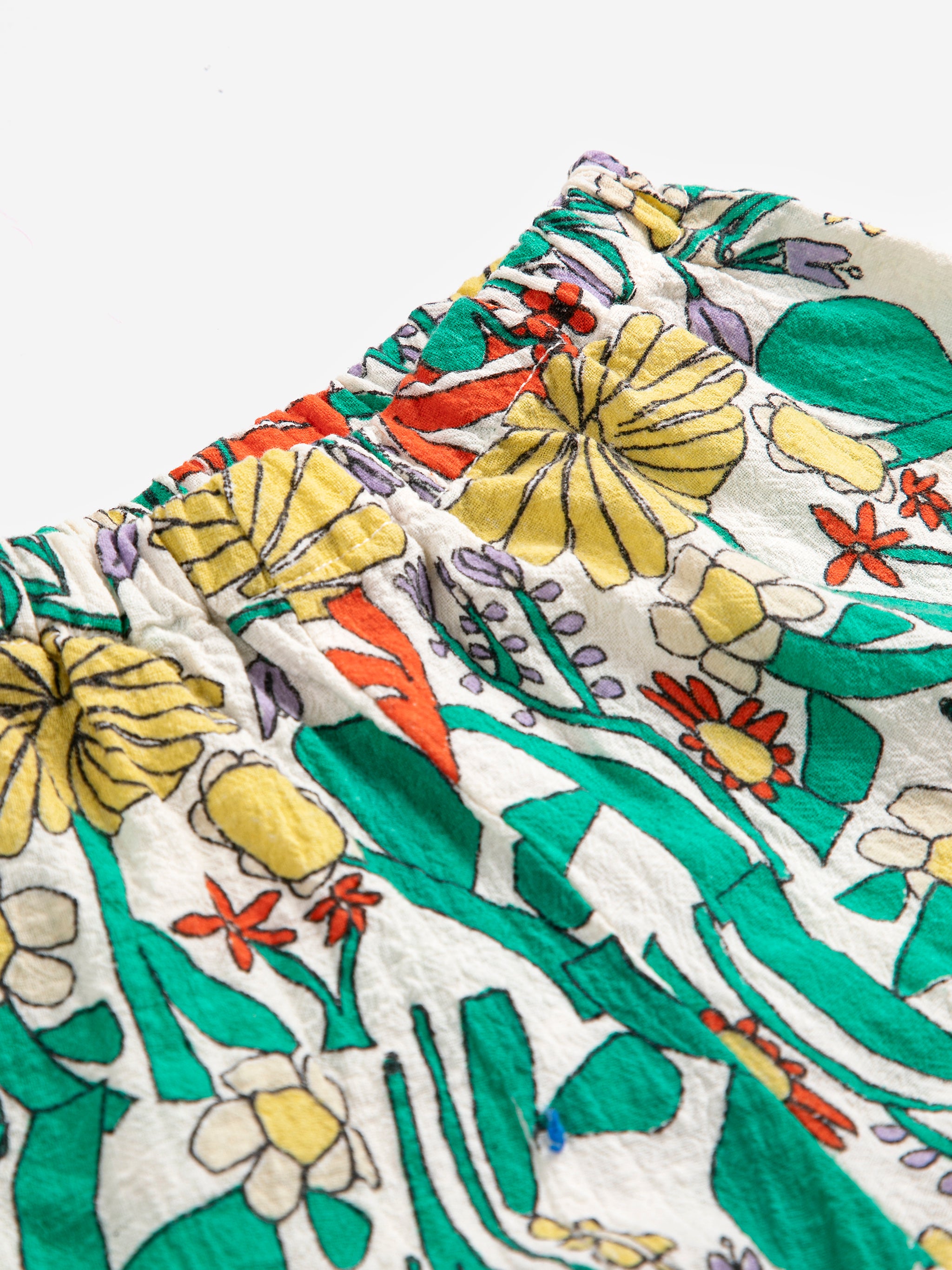 Color Herbalist all over ruffled shorts