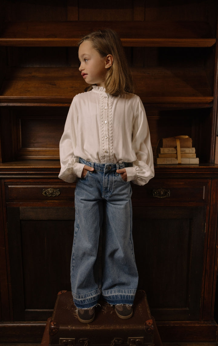 Isae Flaired Jeans