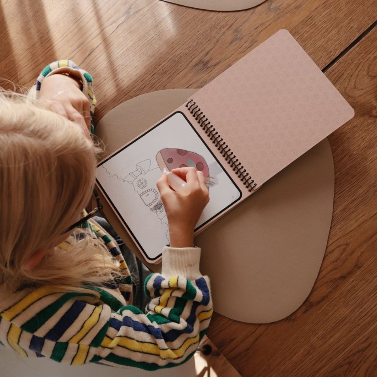 Mushie - Fairies, Kleuren met water